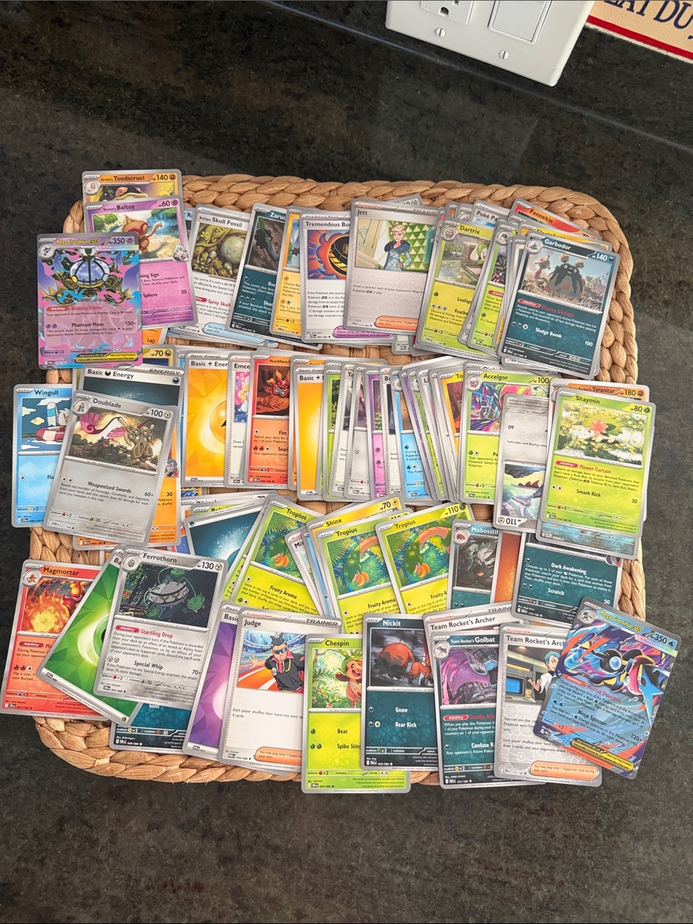 100 plus POKEMON Trading Card Lot - Assorted  Cards EX, Trainer, Energy BUNDLE